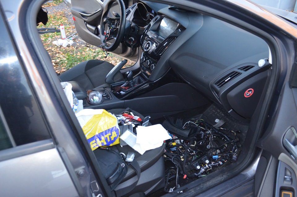 начало положено… — Ford Focus Sedan III
