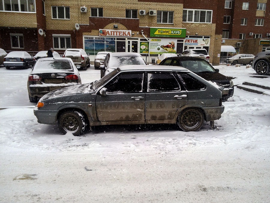 Пришла внезапно зима (конец месяца март) — Lada 2114