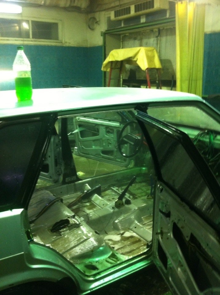 Ток заехал, грязная еще — Lada 21093