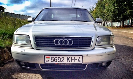 летом — Audi A8 (D2)