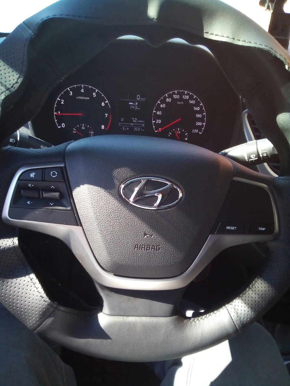 Фото в бортжурнале Hyundai Solaris (2G)