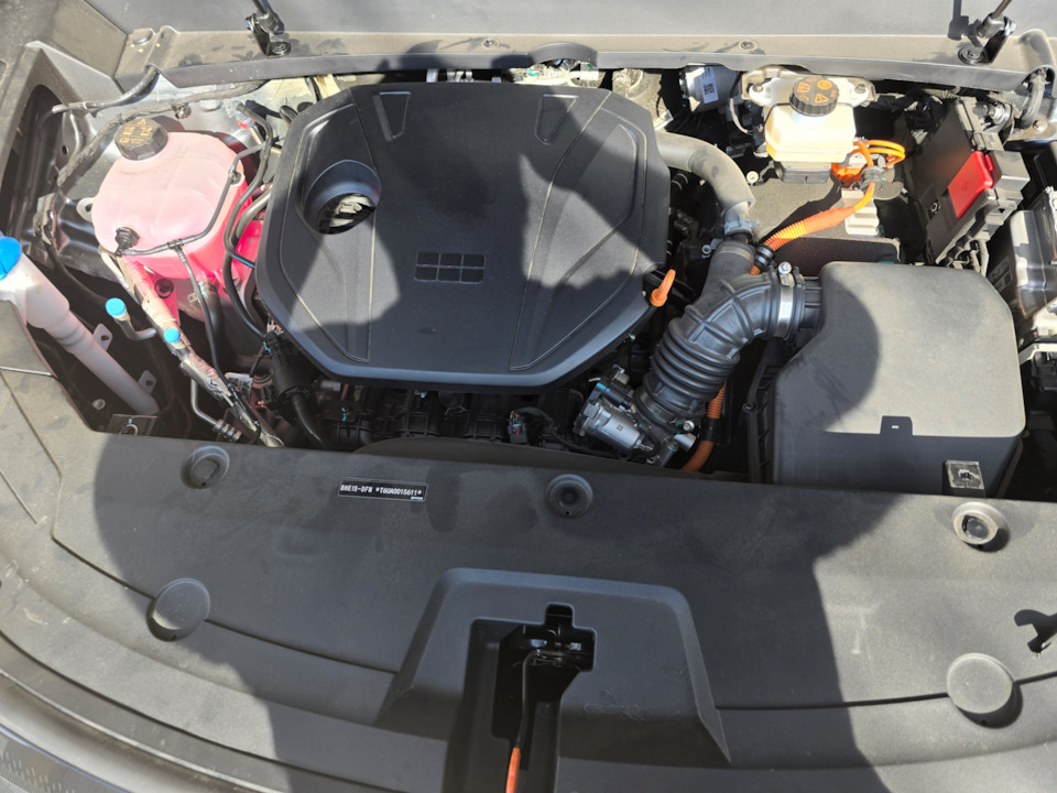 открутил заводскую палку-держалку — Geely EX5 EM-R