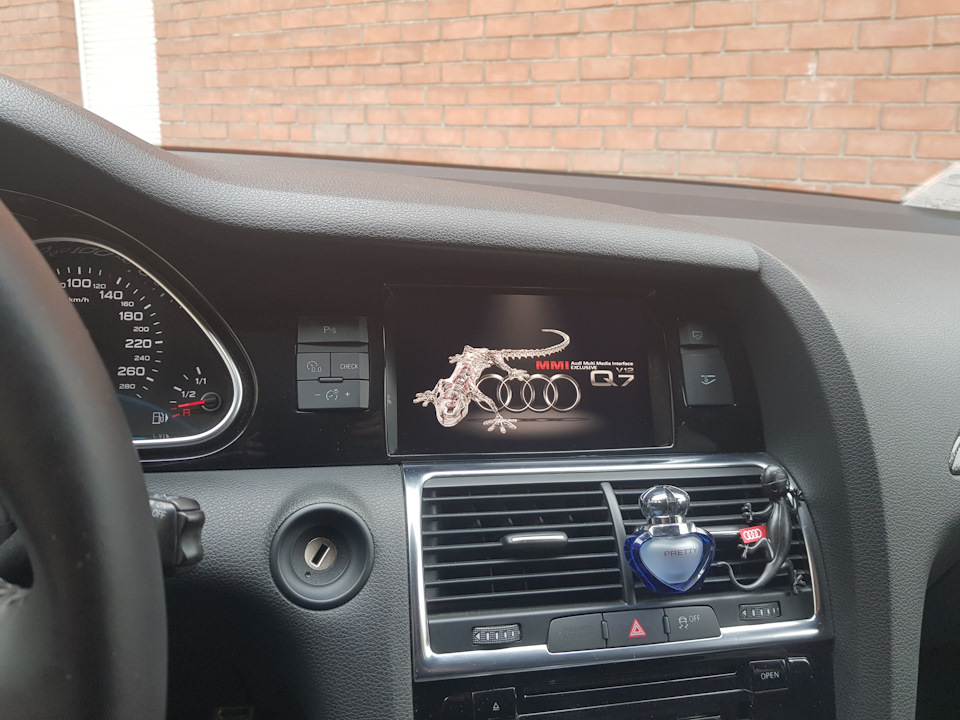 Фото в бортжурнале Audi Q7 (1G)