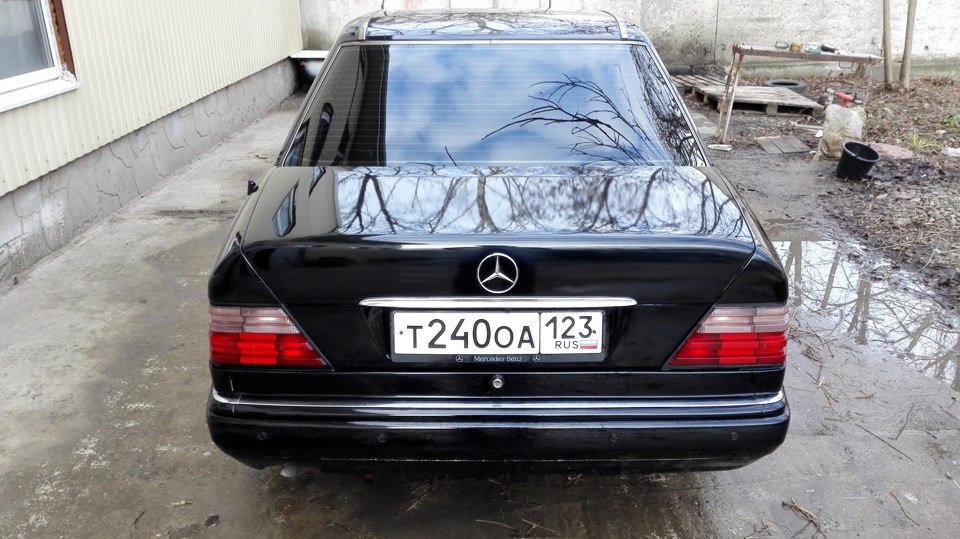 Фото в бортжурнале Mercedes-Benz E-Class (W124)