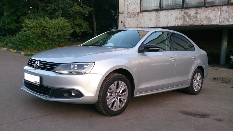 Volkswagen Jetta 1,6 бензин Автомат STYLE