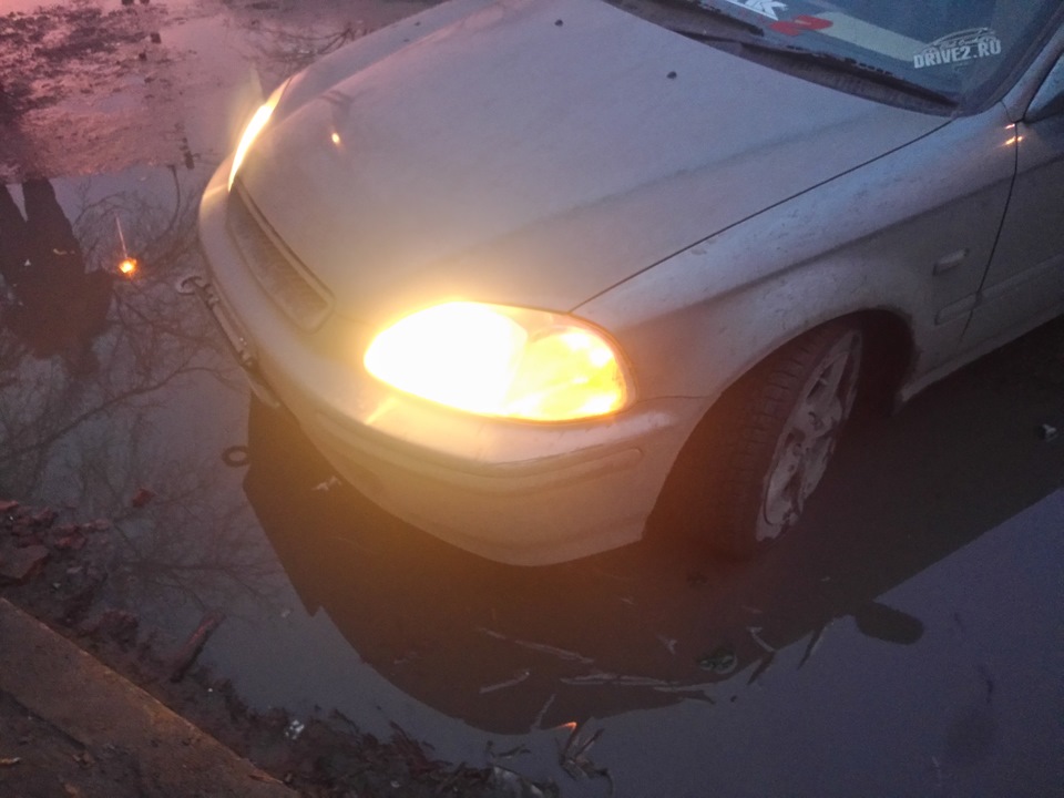 с ближнем — Honda Civic Hatchback (6G)