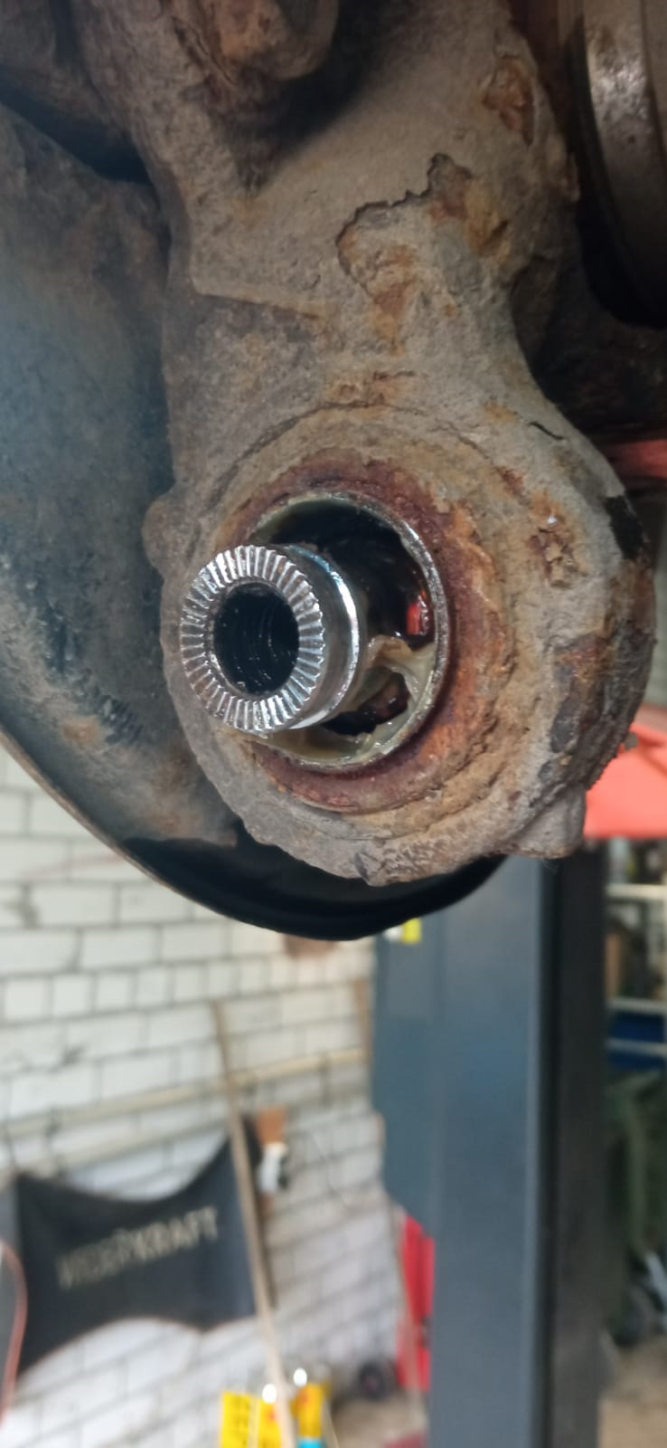 Фото в бортжурнале Toyota RAV4 (III)