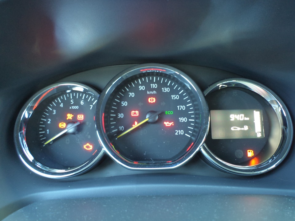 Приборка. — Renault Logan MCV
