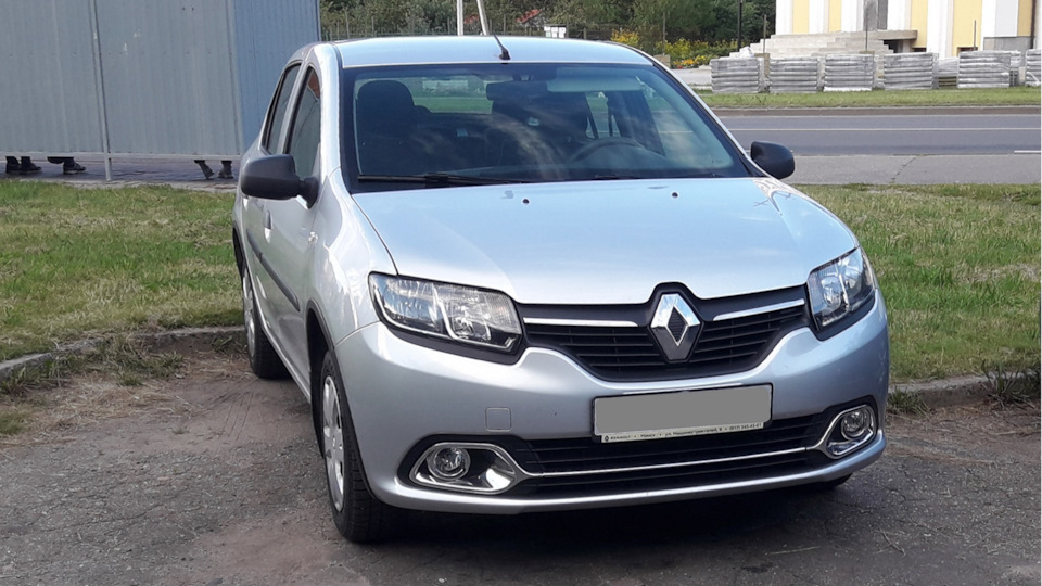Renault Logan Серая платина