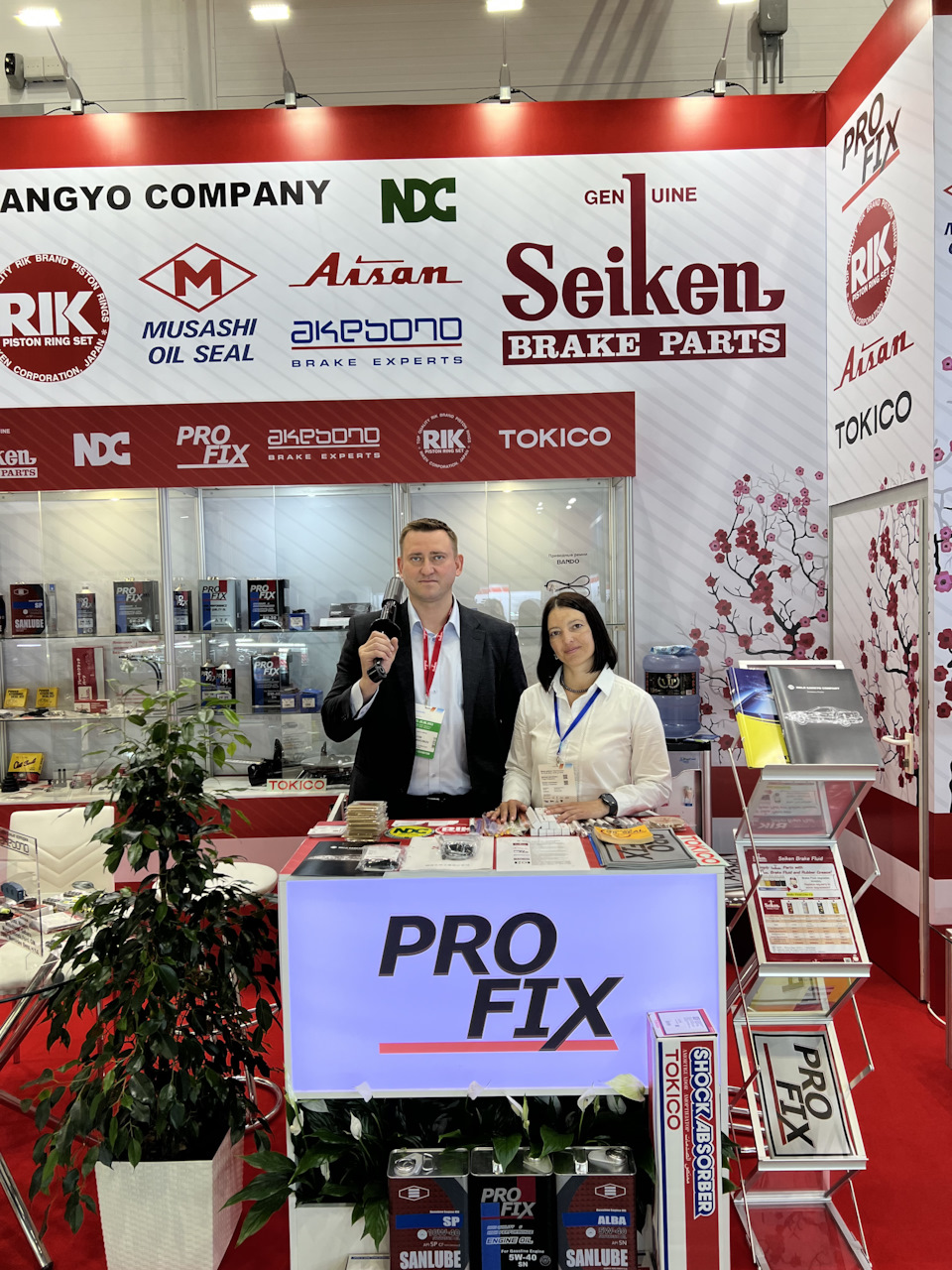 Фото в бортжурнале Toyota Hilux (8G)
