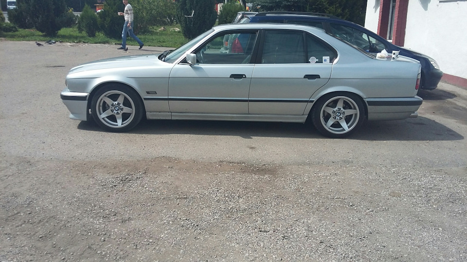 Фото в бортжурнале BMW 5 series (E34)