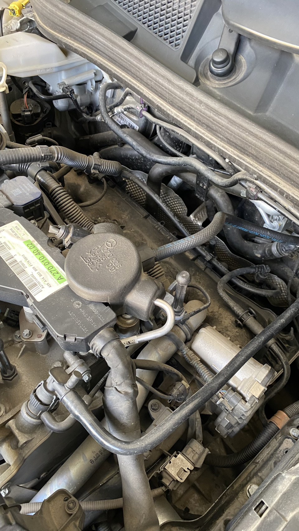 Фото в бортжурнале Mercedes-Benz GLA-Class (X156). Запчасти на фото: 2055Q3, A2700104002