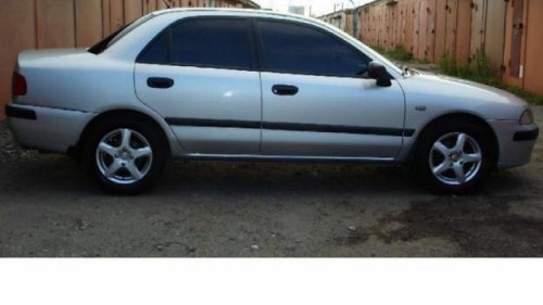 Mitsubishi Carisma