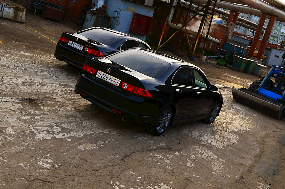 Пока 3 трубы на двоих — Honda Accord (7G)