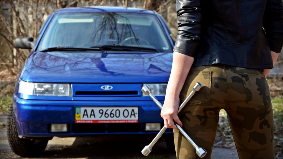 Lada 2112 Blue Swallow