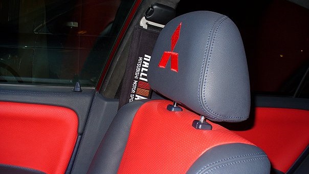 Mitsubishi Carisma 1.8 GDI MT