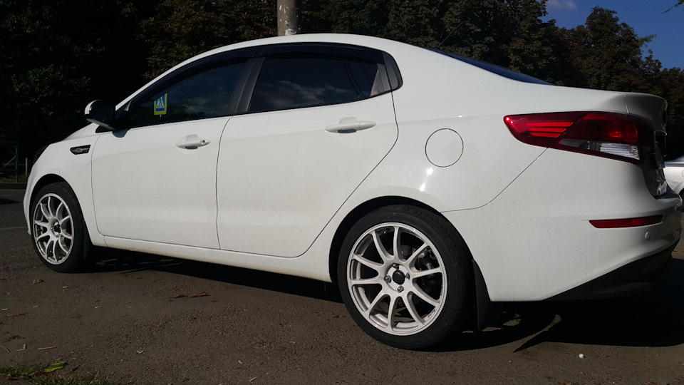 С колпачками от 2109 — KIA Rio (3G)