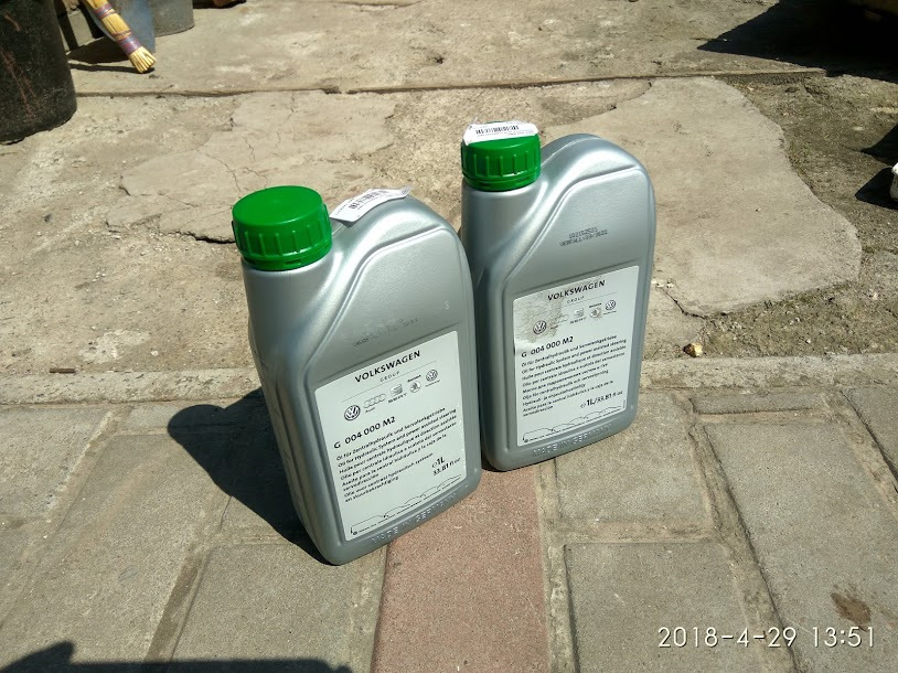 Фото в бортжурнале Volkswagen Jetta VI. Запчасти на фото: G004000M2