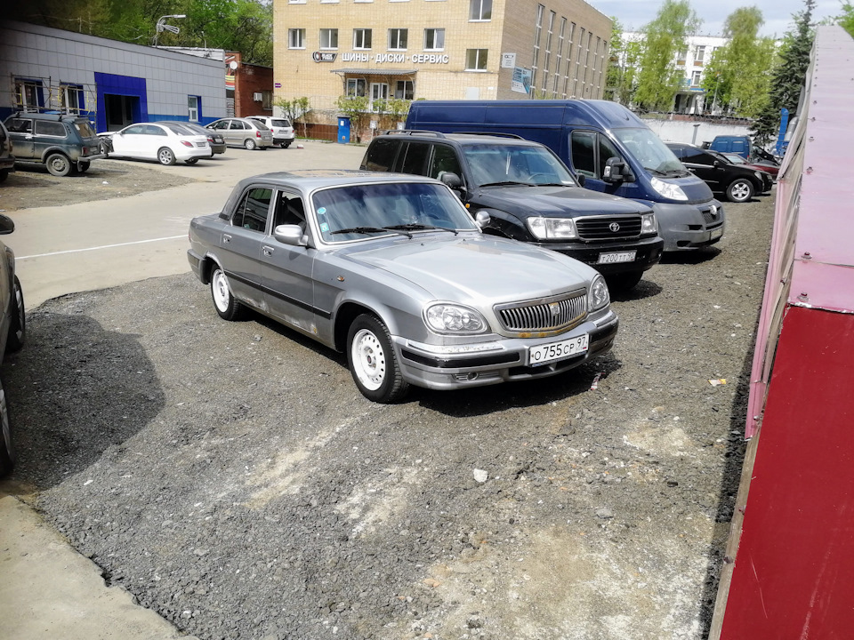 Принцесса как открытка. Ожидает когда ее примут в работу — GAZ 31105