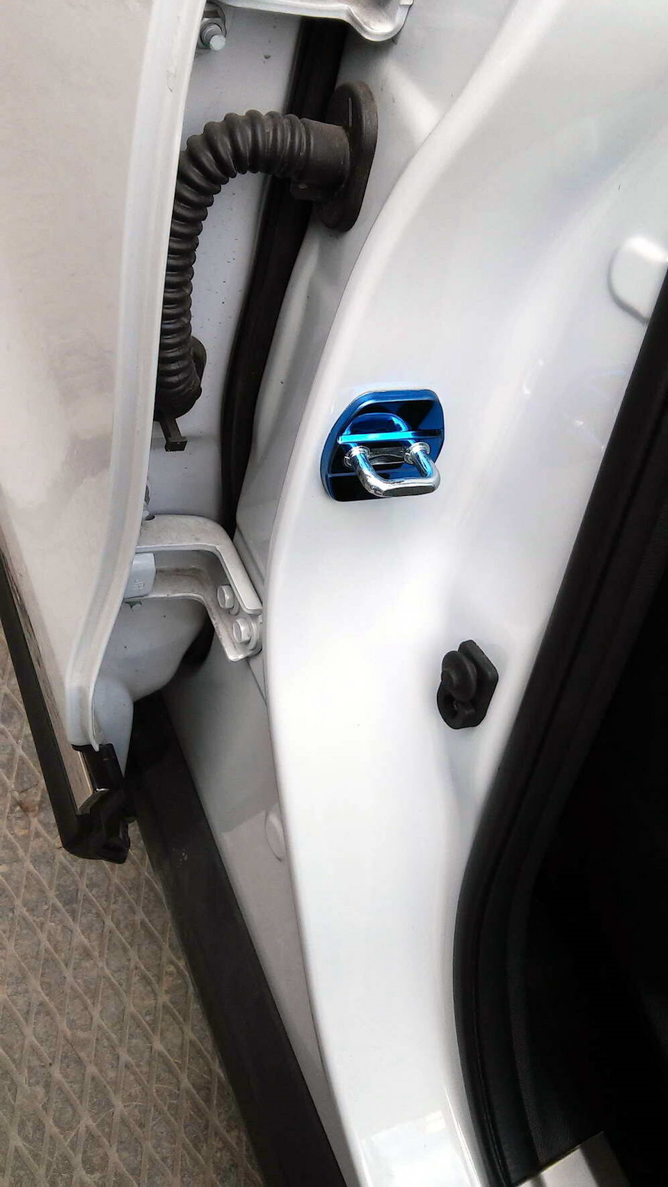 Накладки на петли дверей 2 — Renault Koleos (2G)