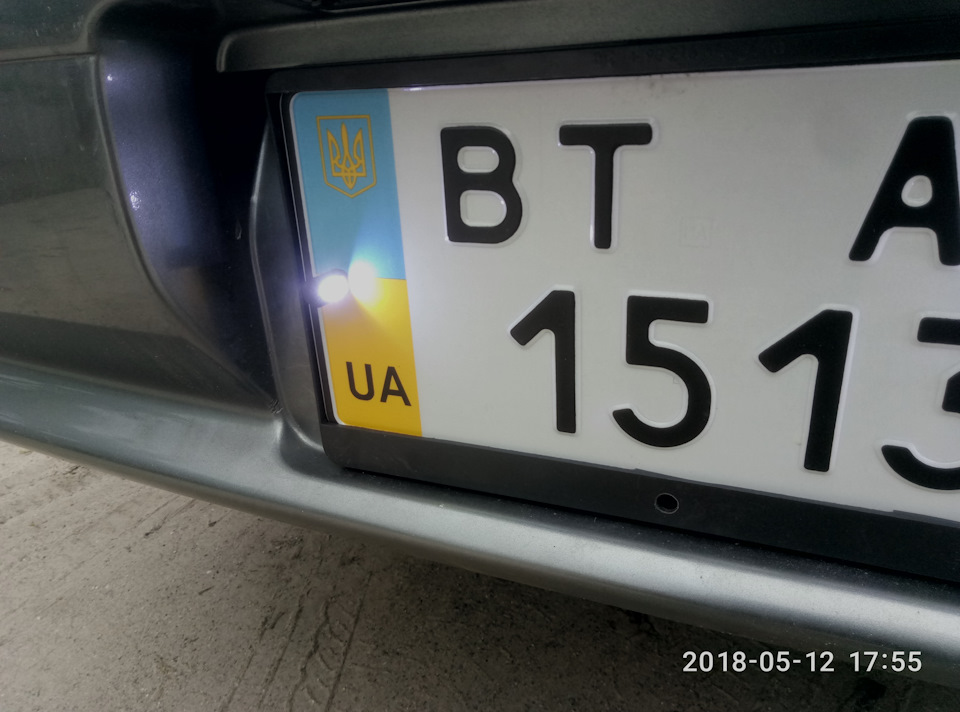 Подсветка не работала оооочень давно, разбираться не стал, купил на али болты с диодами вот и вся подсветка — Toyota Mark II (100)