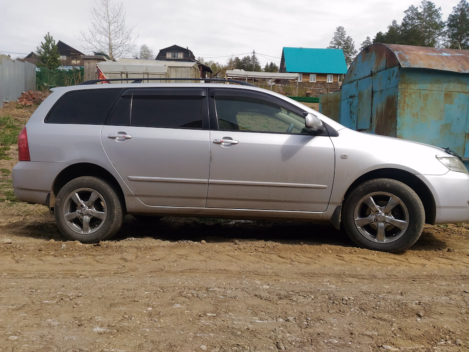 Фото в бортжурнале Toyota Corolla Fielder (E120)