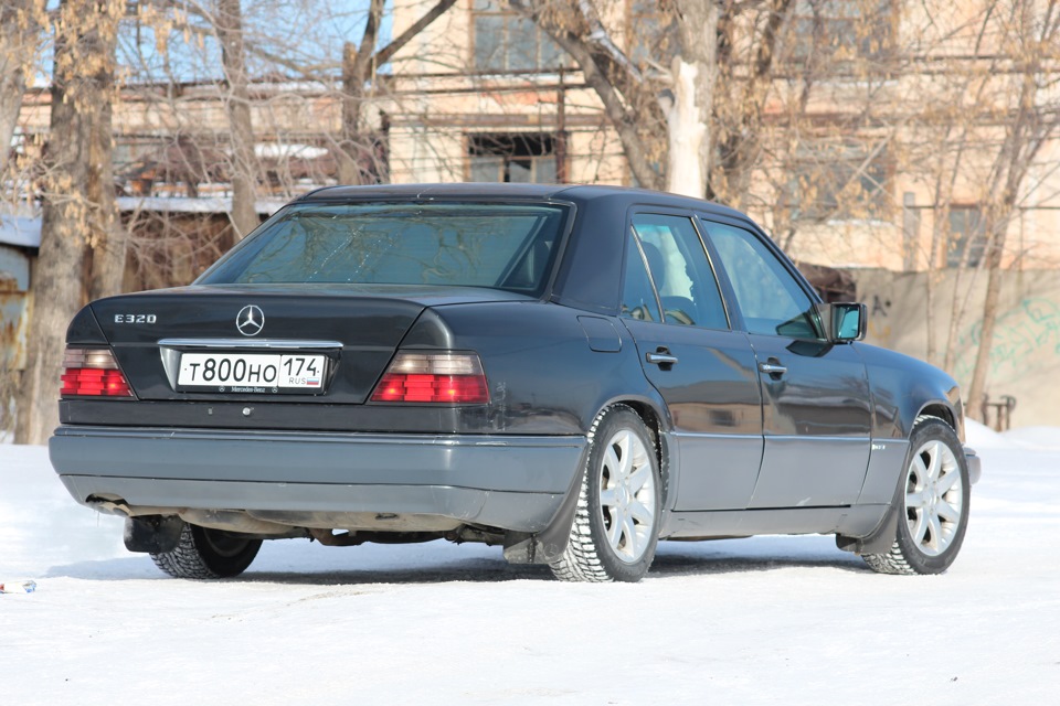 Фото в бортжурнале Mercedes-Benz E-Class (W124)