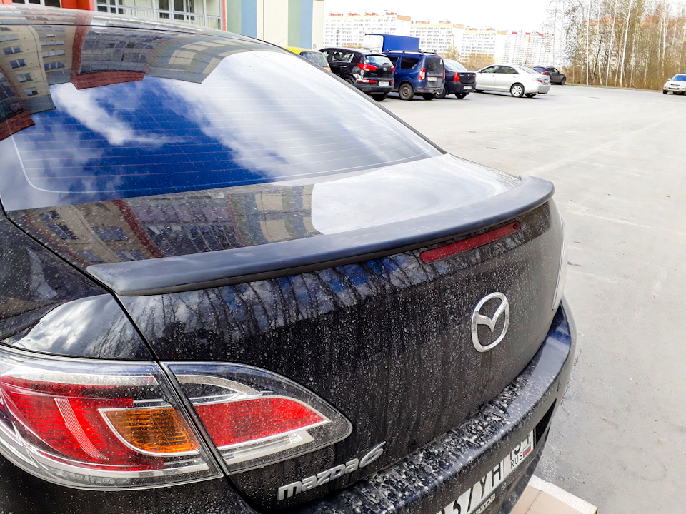 Прикинул его на крышку багажника — все лежит плотно, без зазоров — Mazda 6 (2G) GH