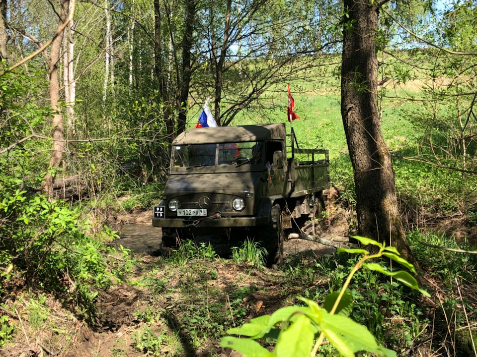 Где-то в процессе покатушек — Mercedes Unimog-S 404