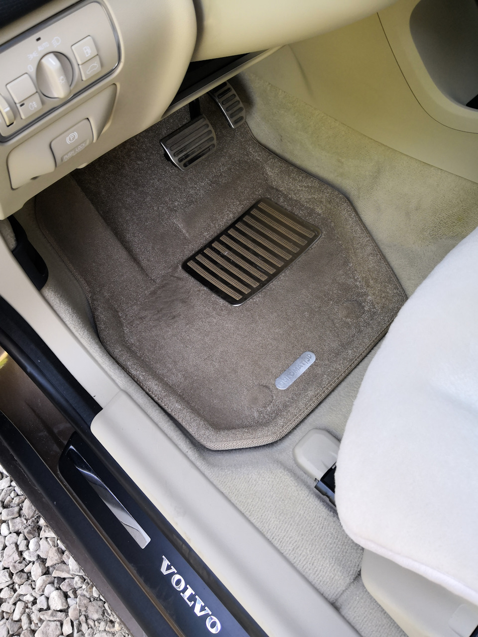 Фото в бортжурнале Volvo XC60 (1G)