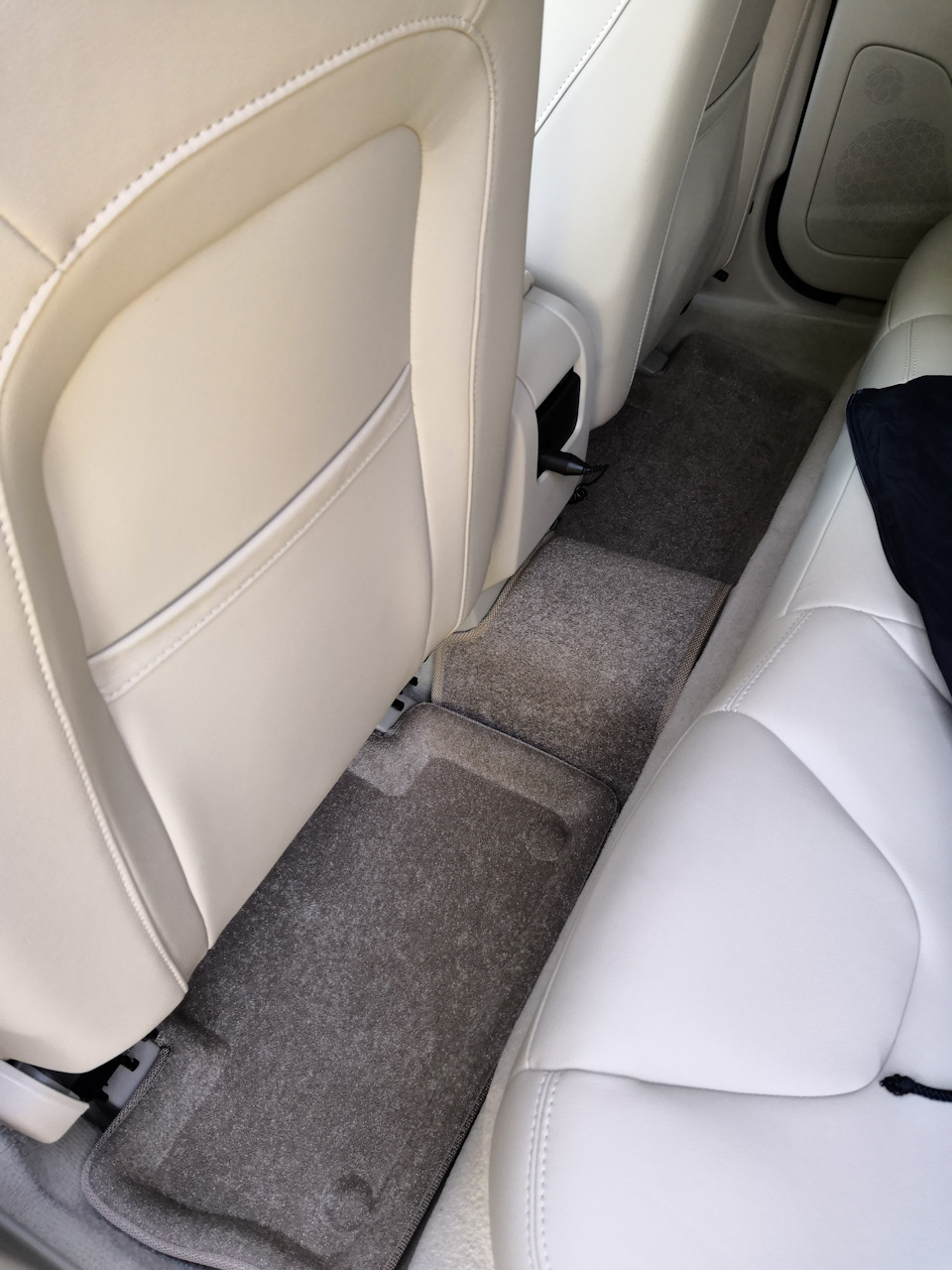 Фото в бортжурнале Volvo XC60 (1G)