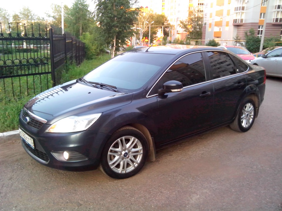 Очень круто смотрится, особенно с хром окантовкой :) — Ford Focus Sedan II