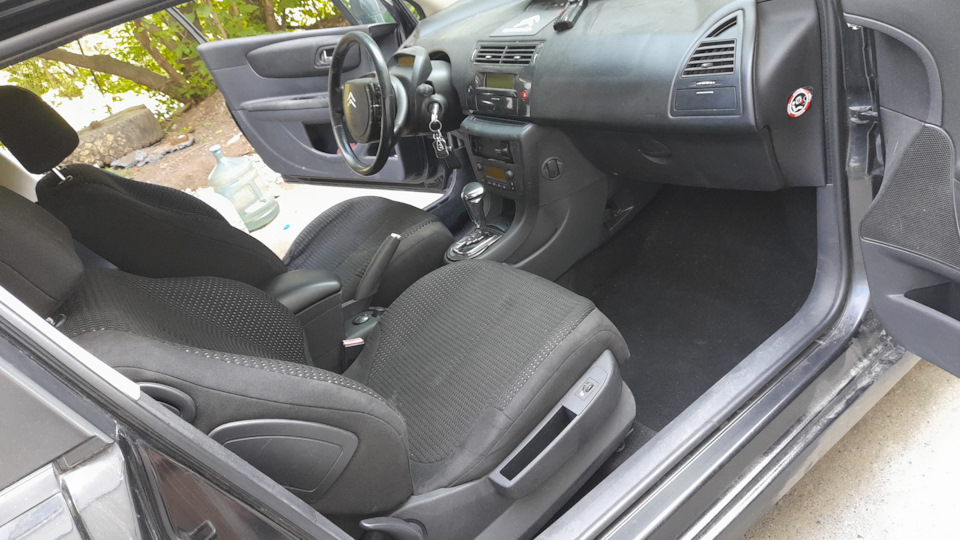 Фото в бортжурнале Citroen C4 (1G)