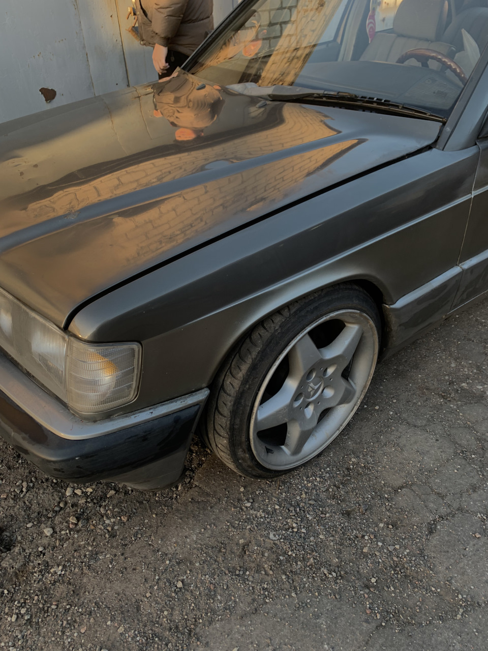 Это попытка полирнуть деда — Mercedes-Benz 190 (W201)