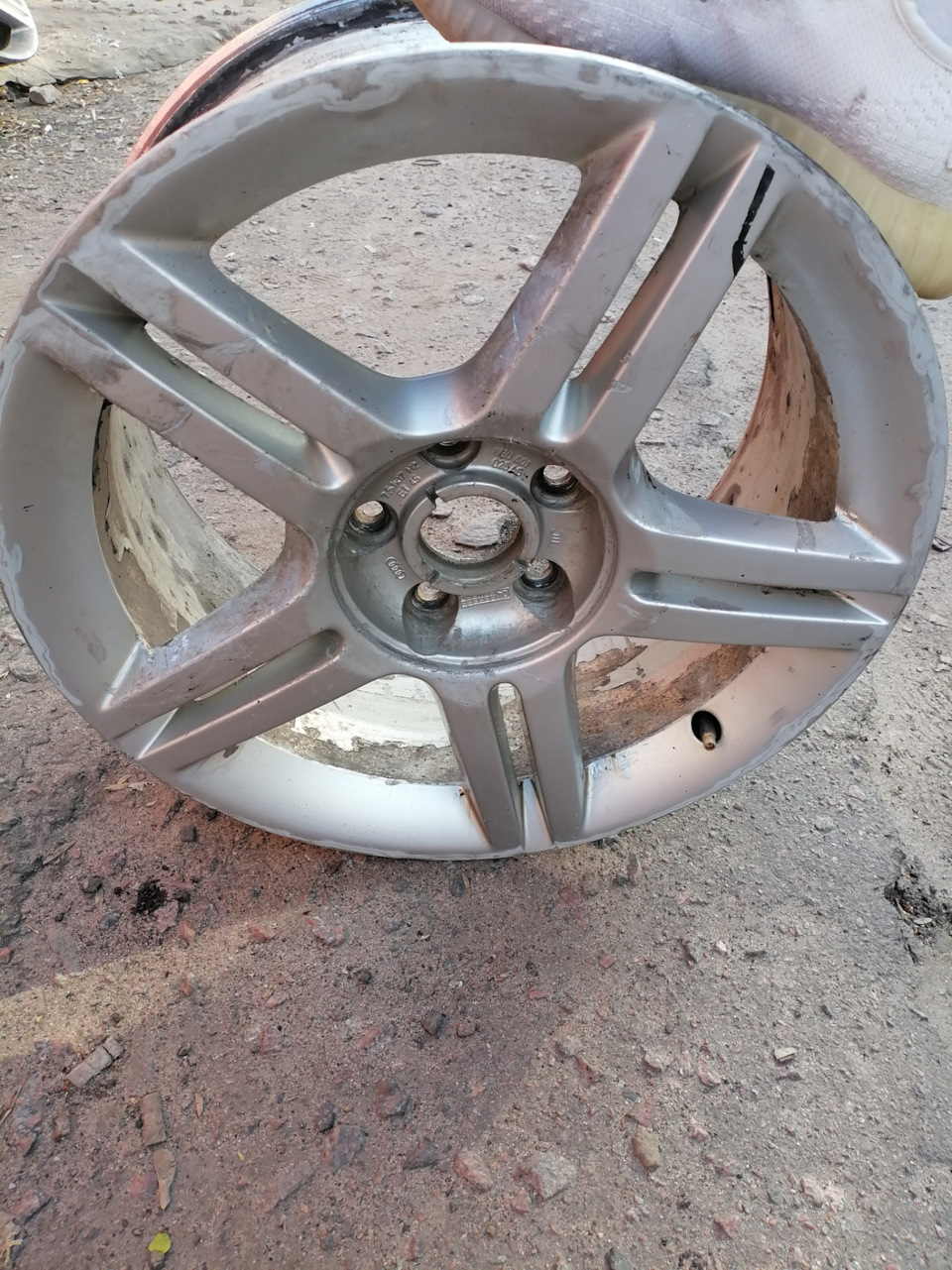 Фото в бортжурнале Audi A4 (B7)