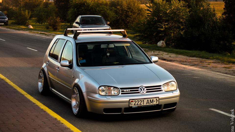 Volkswagen Golf on Hummer wheels & Air..