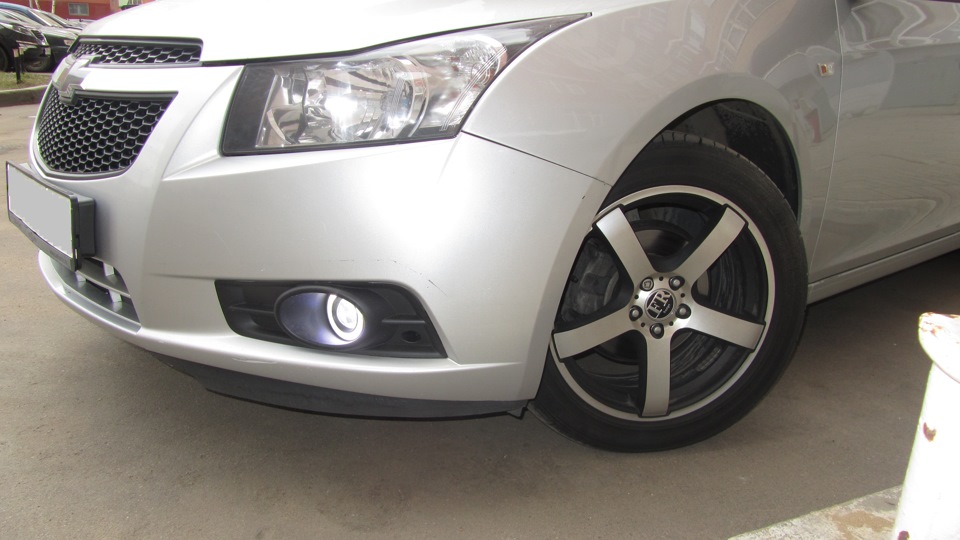 Ангельские глазки и линза — Chevrolet Cruze (1G)