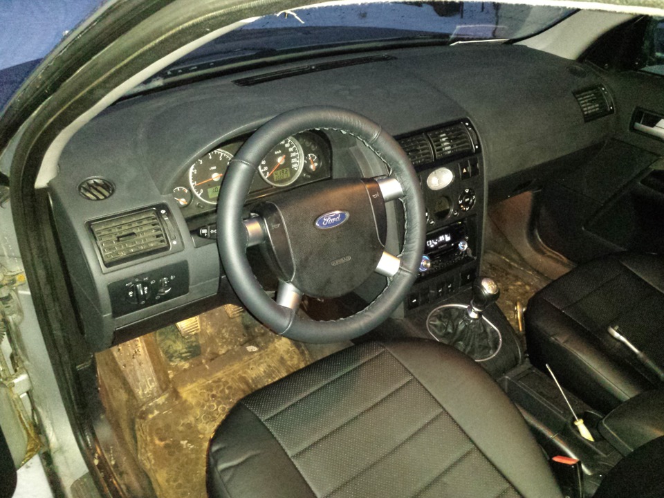Установлен на законное место — Ford Mondeo III