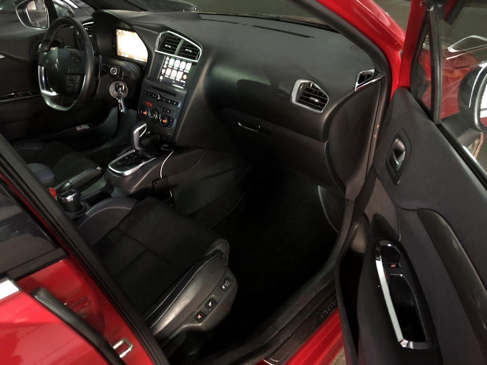 Фото в бортжурнале Citroen C4 (2G)