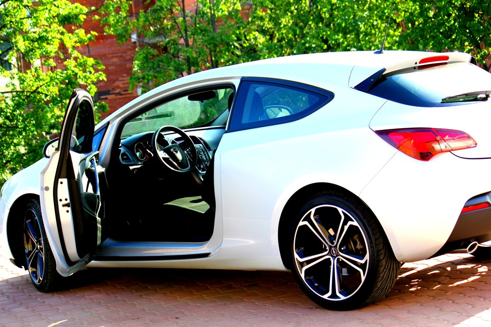 Фото в бортжурнале Opel Astra J GTC