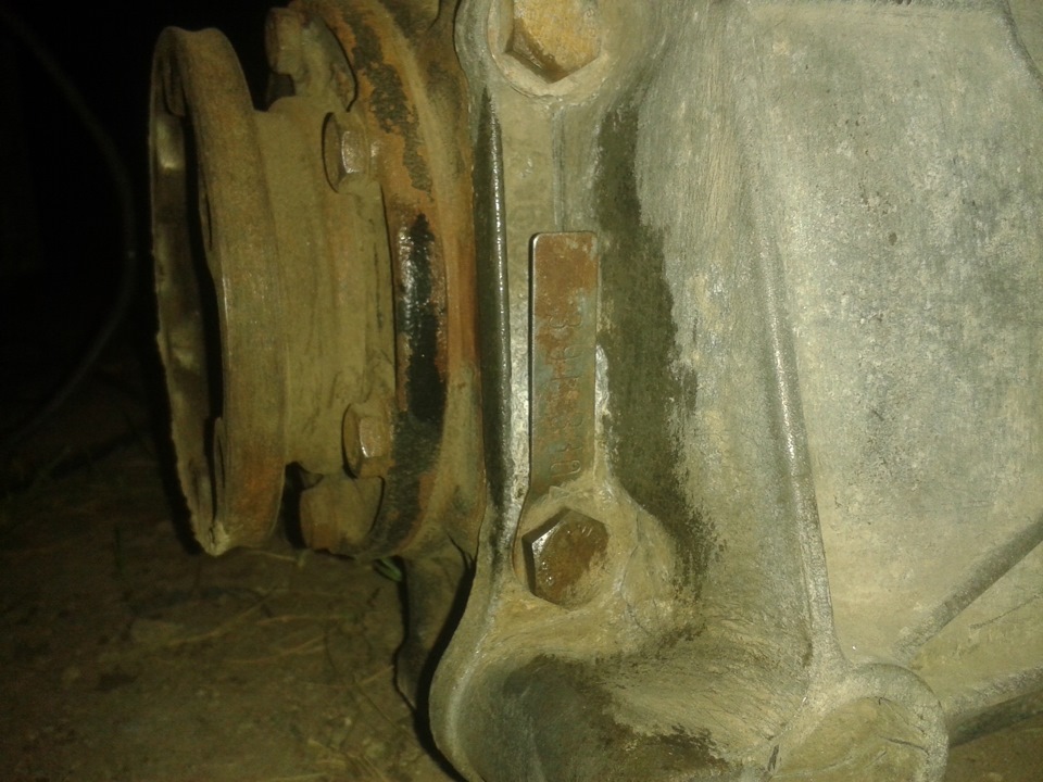 3.91 — BMW 7 series (E32)