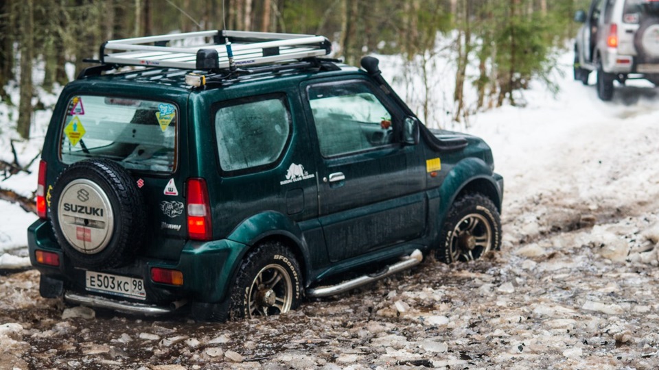 Suzuki Jimny Зелёный попрыгун