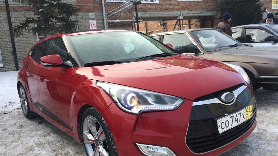 Hyundai Veloster Red Diablo)