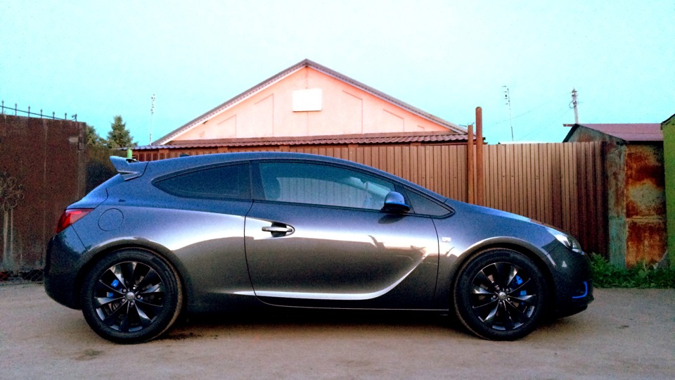 Opel Astra GTC T-Grey Turbo
