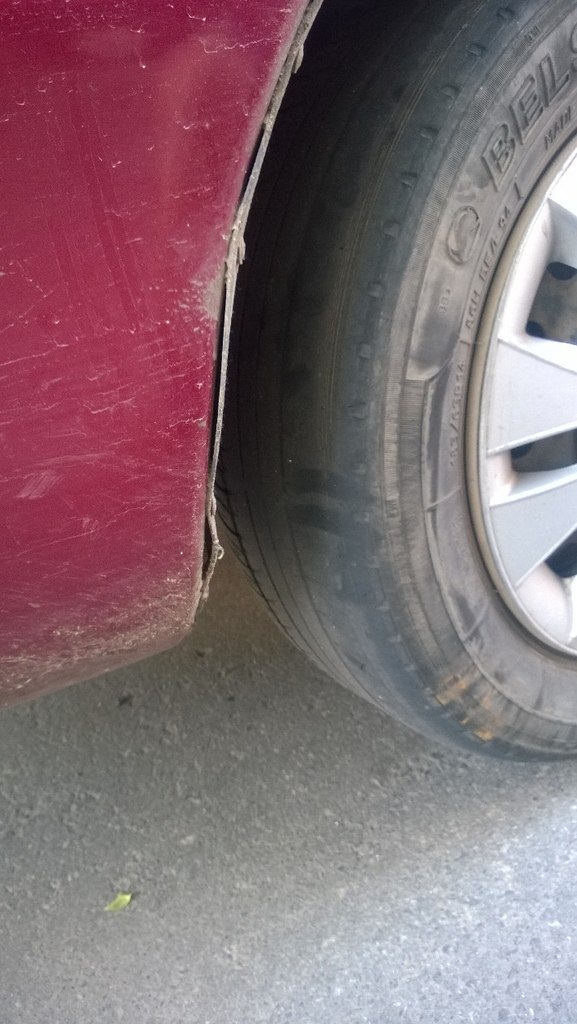 опять же заднее правое (по ходу движения авто) — Mazda 626 IV (GE)