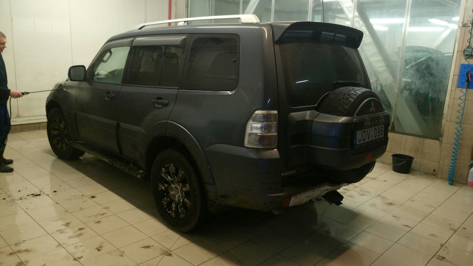Фото в бортжурнале Mitsubishi Pajero (4G)