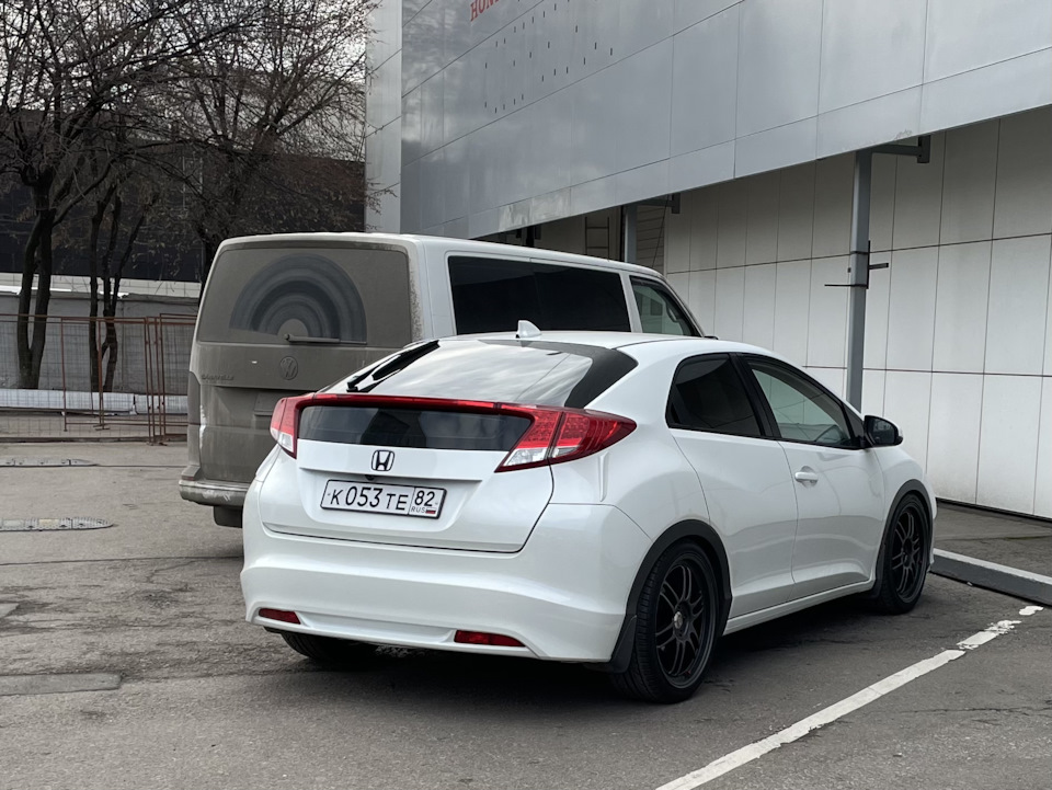 Панда — Honda Civic Hatchback (9G)