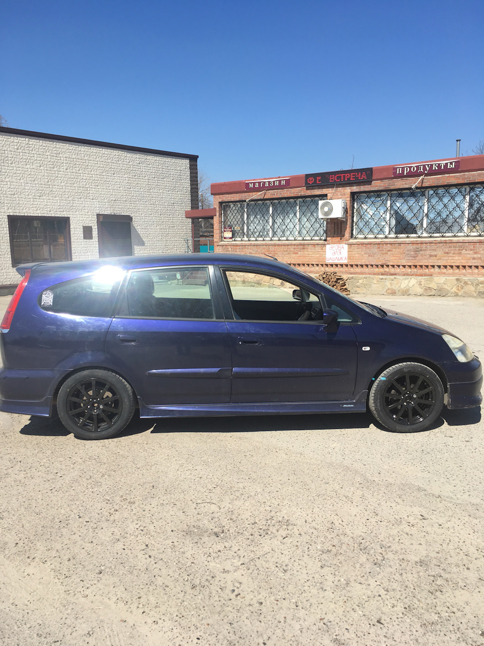 Вот такой вид. — Honda Stream (RN1-5)