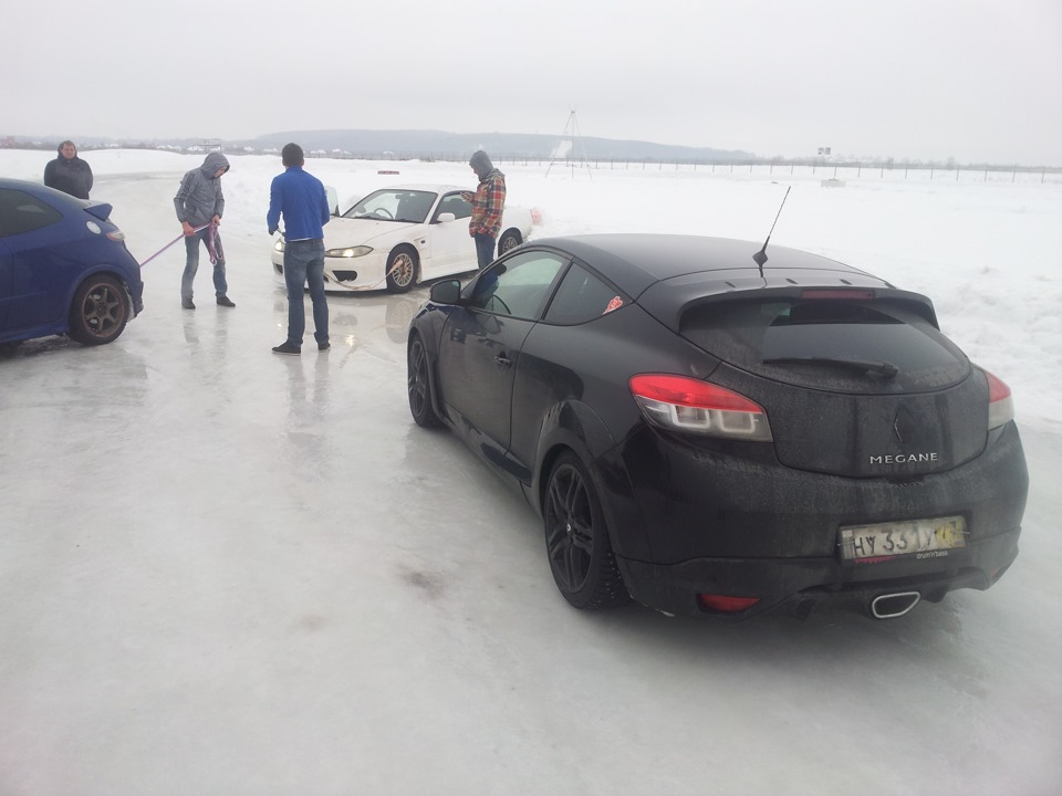 Жопа в снегу пять — Renault Megane Sport RS