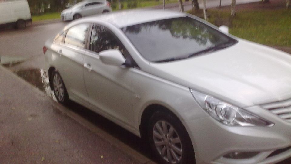 Hyundai Sonata белый цвет, механика